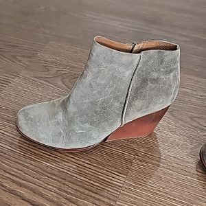 KORK-EASE Natalya Beige Suede Wedge Ankle Bootie Size 8.5
